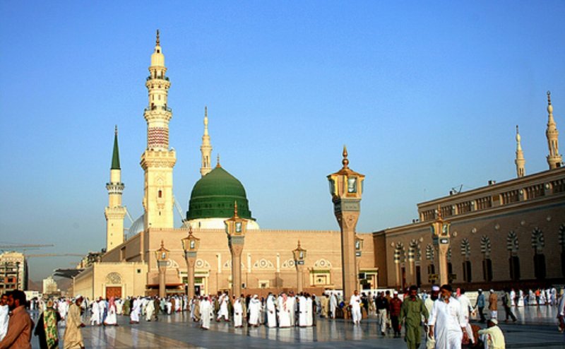 Izne Taiba Mujhe Sarkar Madina